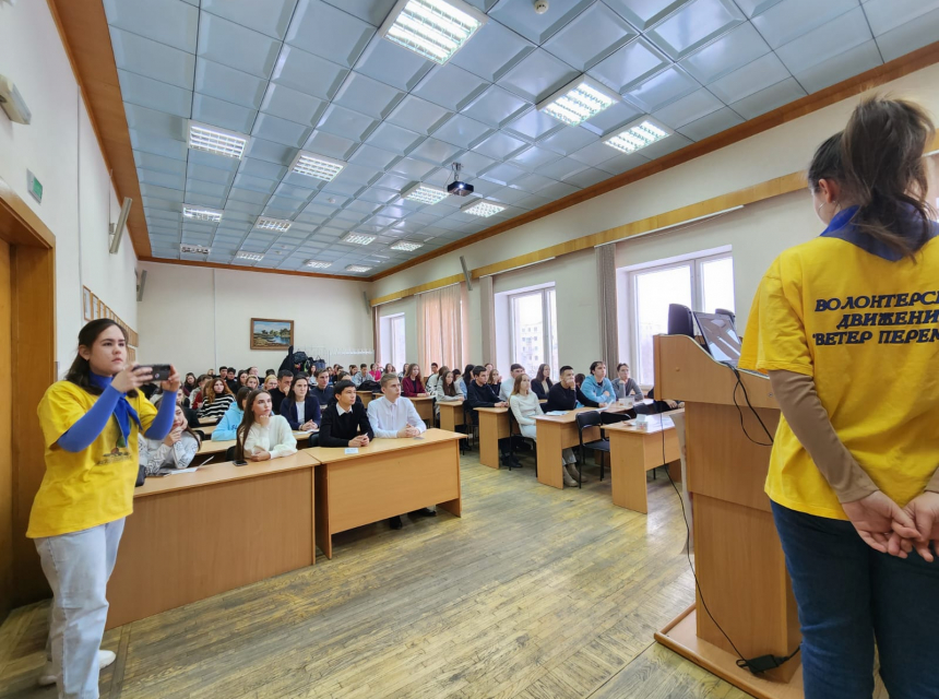 Студенты БАГСУ при Главе РБ приняли участие в проведении  Всероссийской акции «Стоп ВИЧ/СПИД»